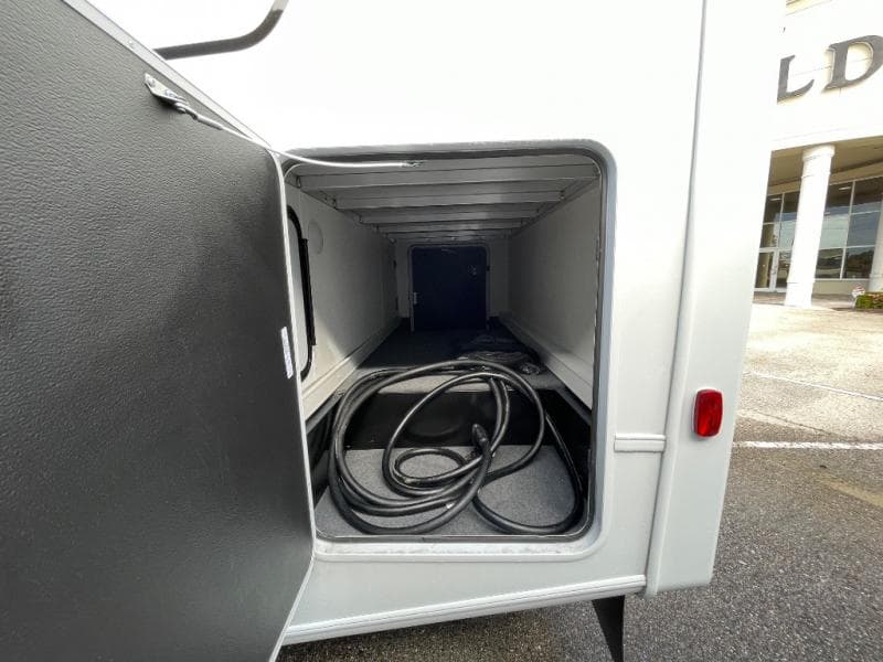 2026 Coachmen 2026 Coachmen Euro - thumbnail 6