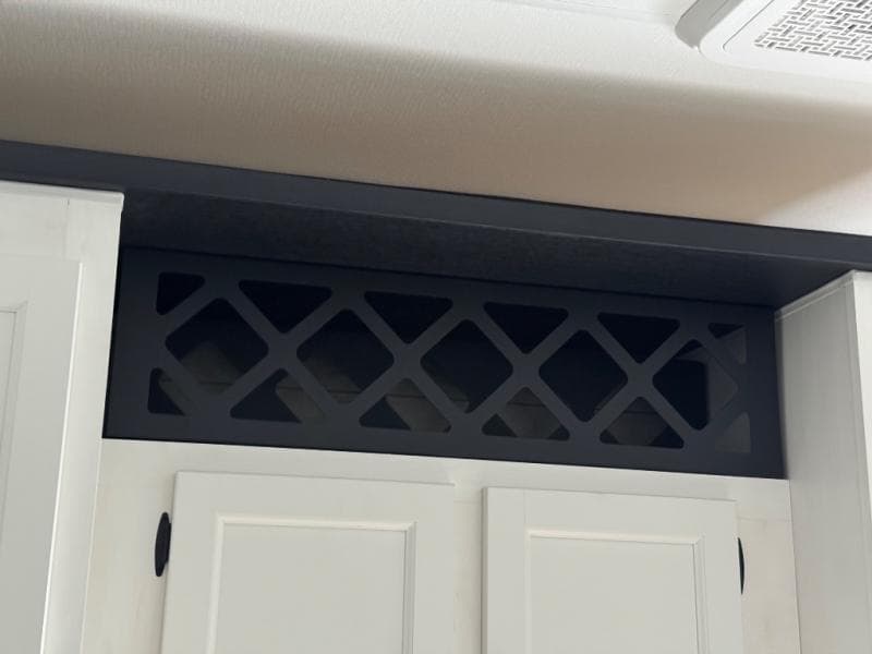 2026 Venture RV 2026 Venture RV SportTrek 5 Touring Edition - thumbnail 18