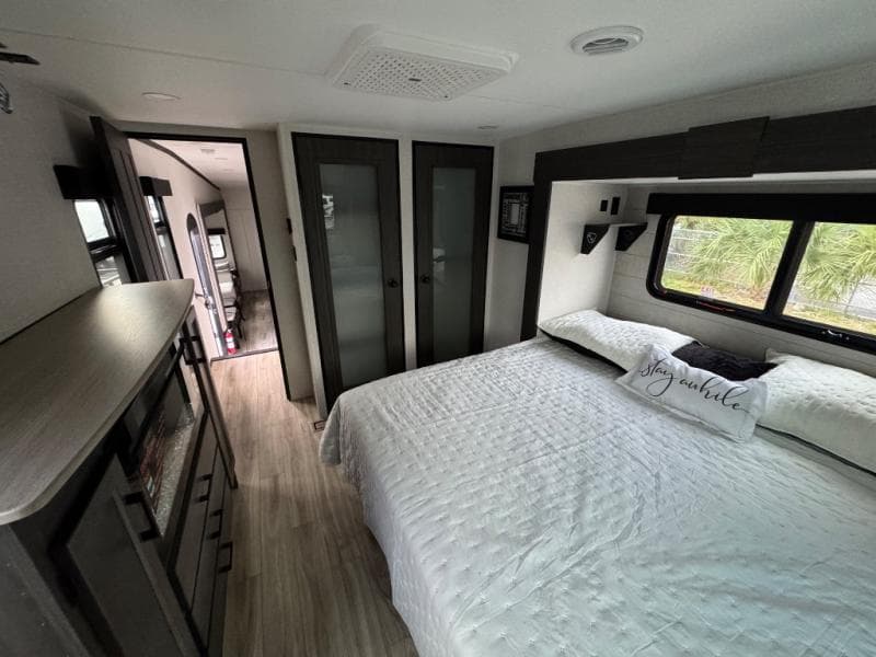 2026 Venture RV 2026 Venture RV SportTrek 5 Touring Edition - thumbnail 28