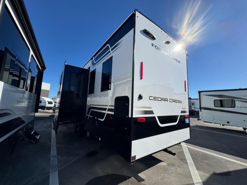 2026 Forest River 2026 Forest River Cedar Creek - thumbnail 4