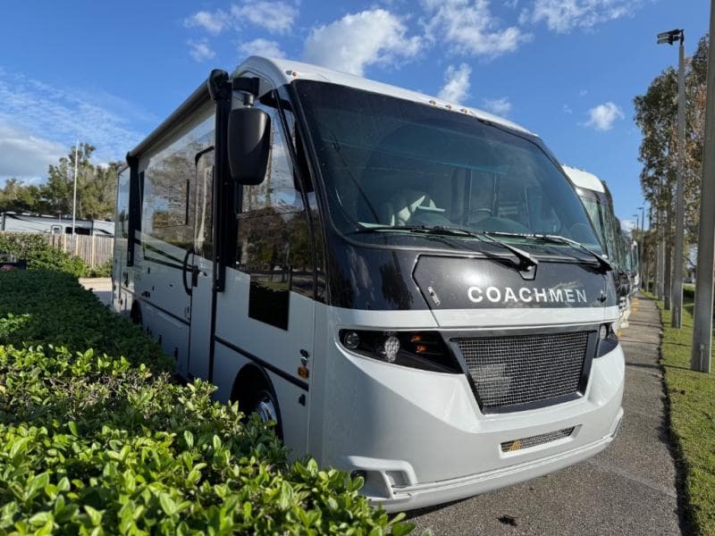 2026 Coachmen Euro 25LE