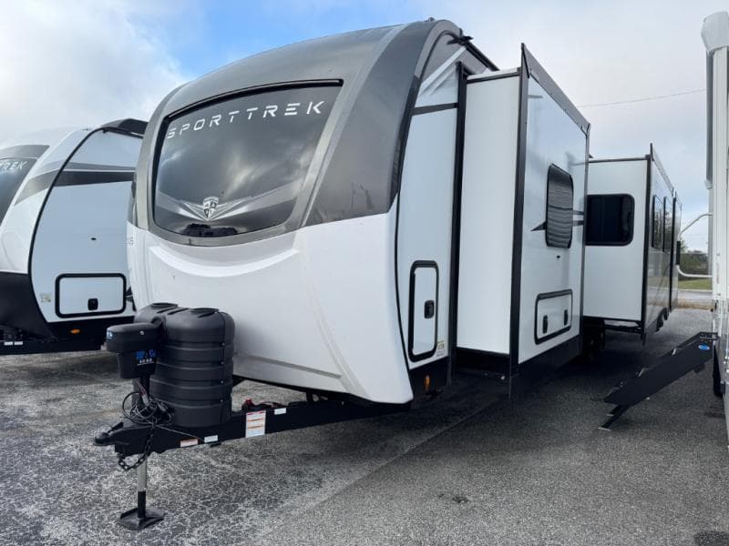 2026 Venture RV 2026 Venture RV SportTrek Touring Edition - thumbnail 3