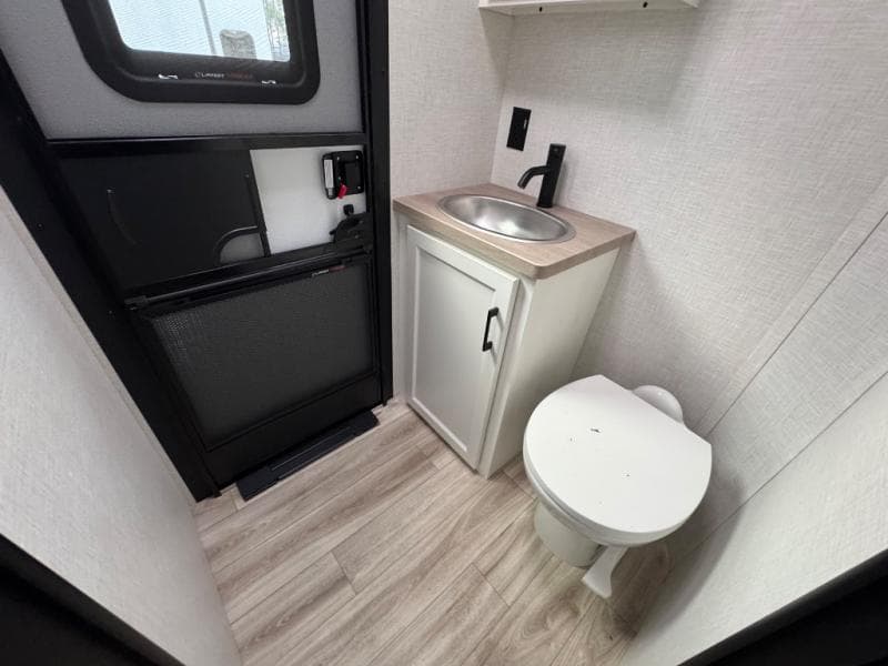 2026 Venture RV 2026 Venture RV SportTrek Touring Edition - thumbnail 21