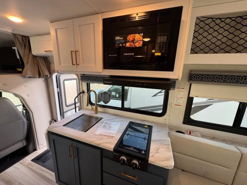 2026 Thor Motor Coach 2026 Thor Motor Coach Quantum - thumbnail 11