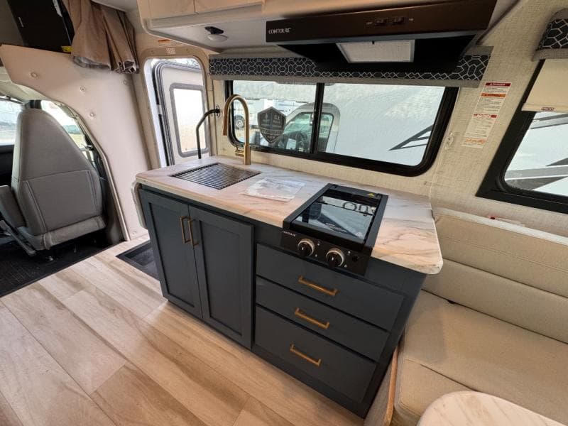 2026 Thor Motor Coach 2026 Thor Motor Coach Quantum - thumbnail 10