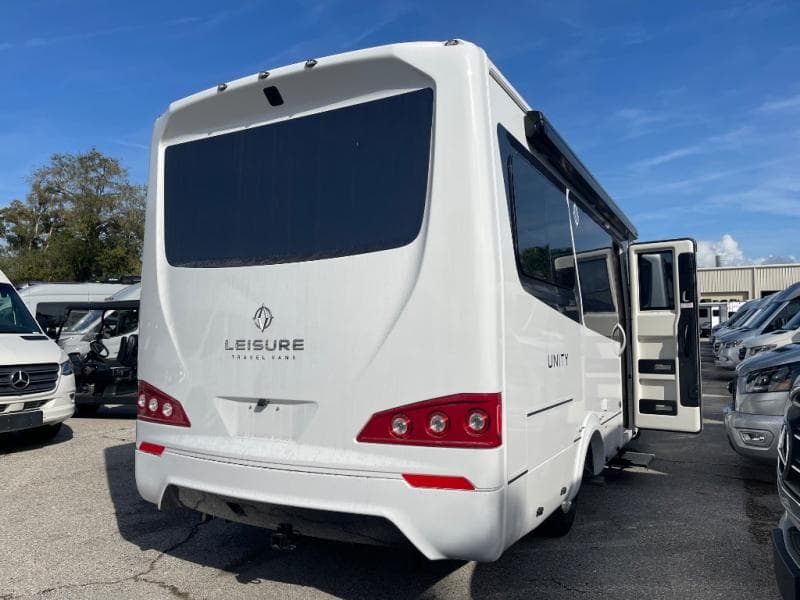 2026 Leisure Travel Vans 2026 Leisure Travel Vans Unity - thumbnail 5