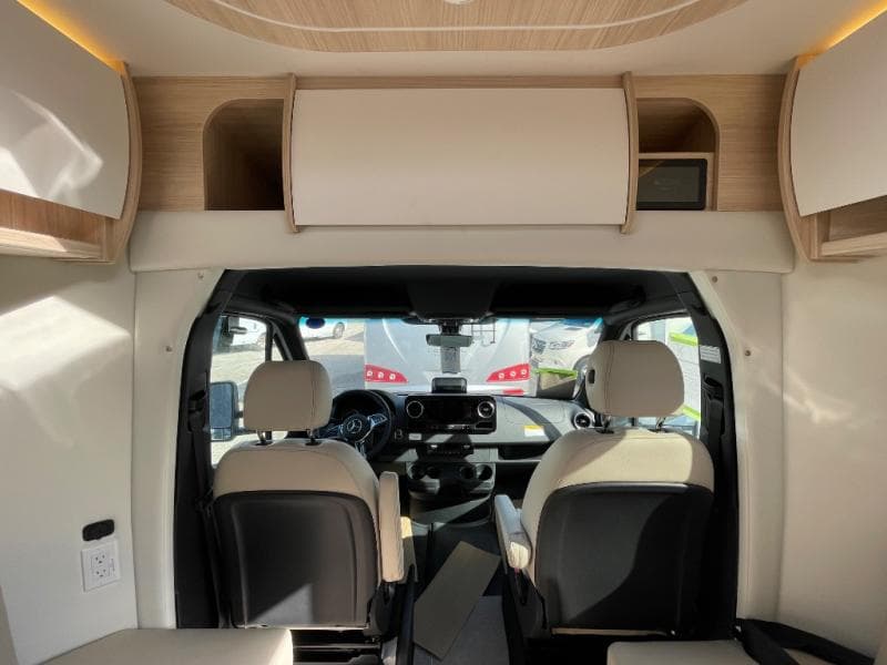 2026 Leisure Travel Vans 2026 Leisure Travel Vans Unity - thumbnail 8