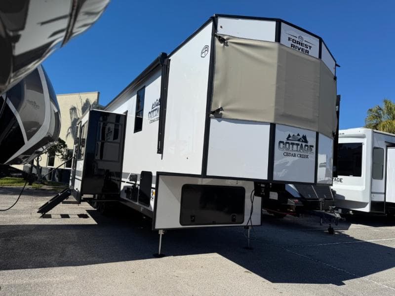 2026 Forest River CEDAR CREEK COTTAGE 413FWC