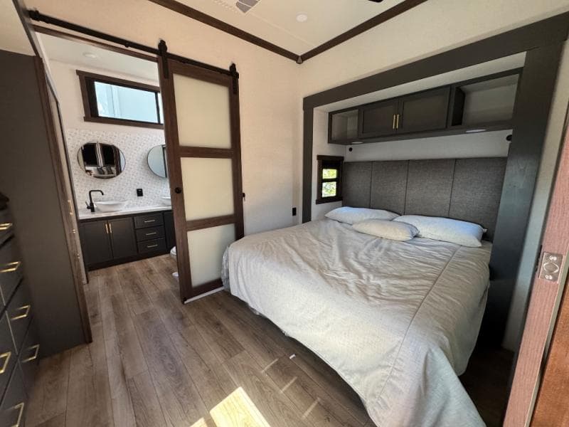 2026 Forest River 2026 Forest River CEDAR CREEK COTTAGE - thumbnail 22