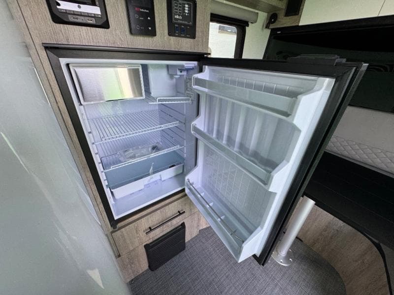 2026 inTech RV 2026 inTech RV Sol - thumbnail 10