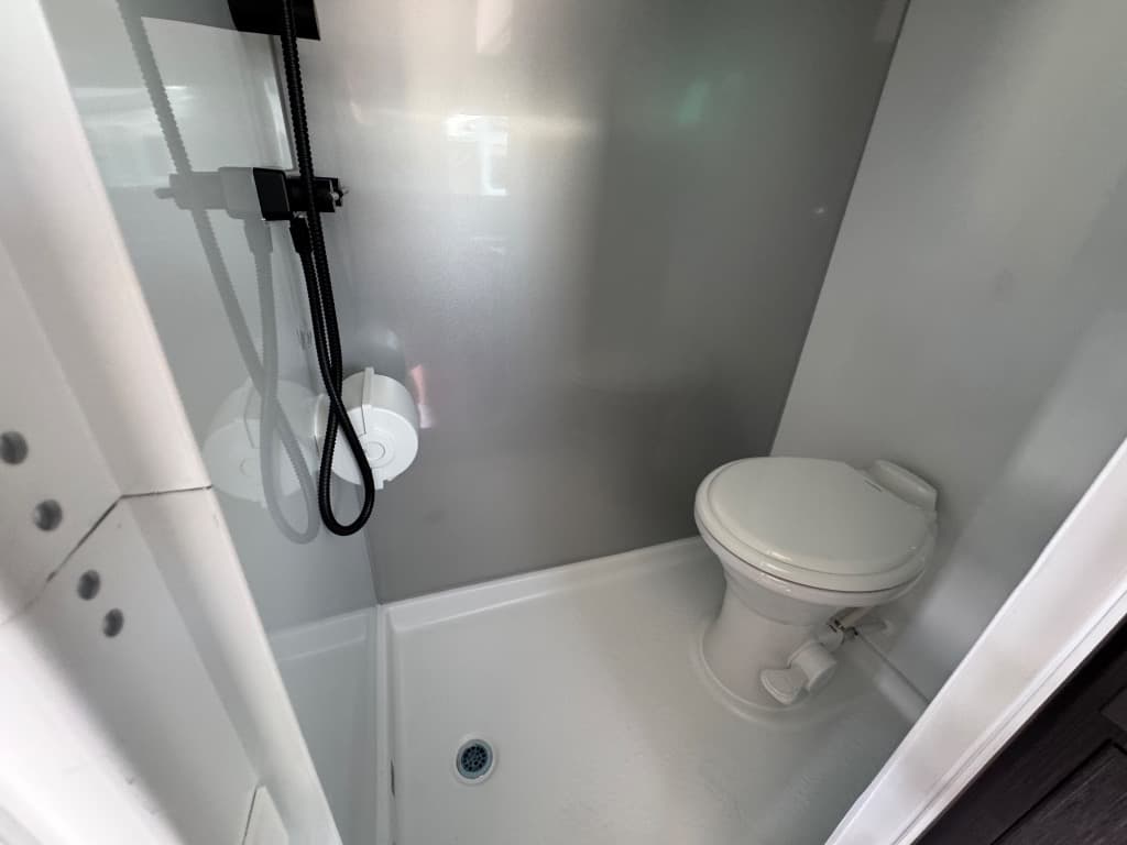 2026 inTech RV 2026 inTech RV Flyer Toy Hauler Expandable - thumbnail 11