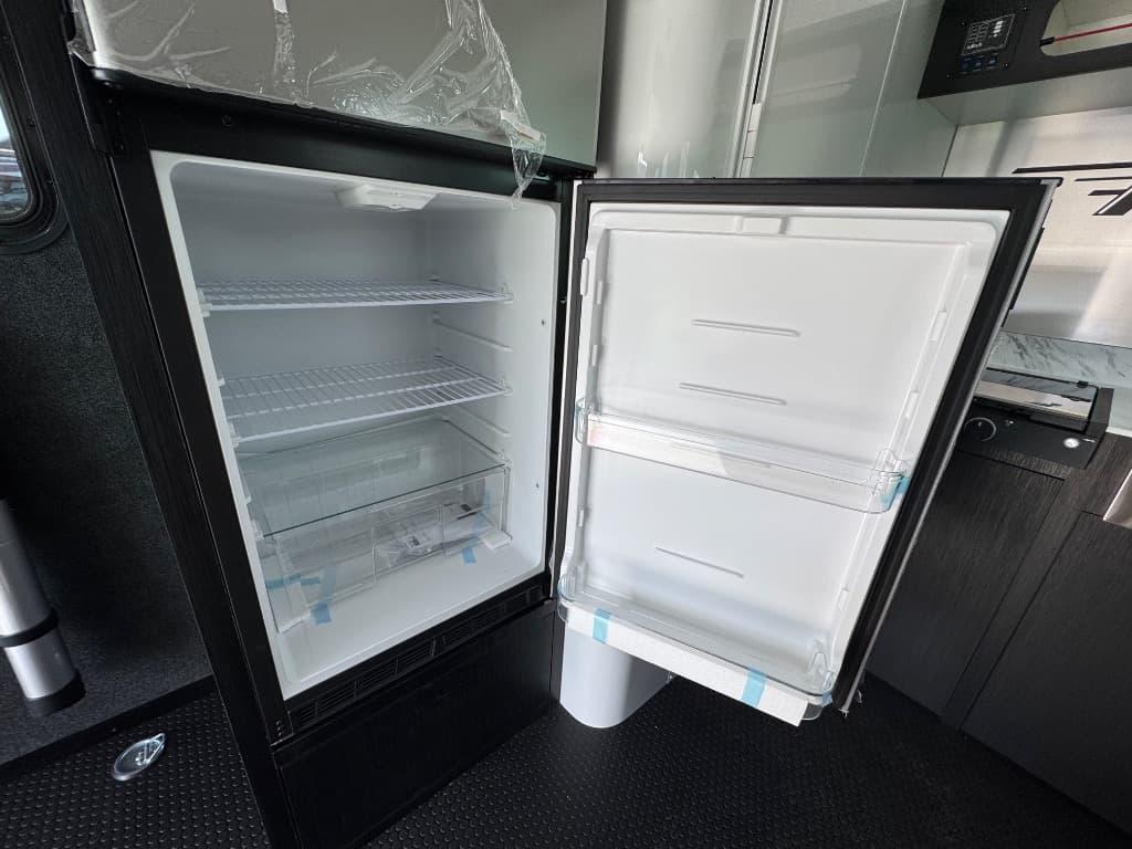 2026 inTech RV 2026 inTech RV Flyer Toy Hauler Expandable - thumbnail 14