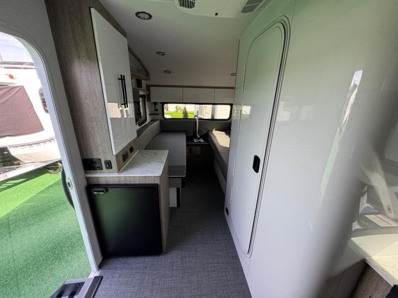 2026 inTech RV 2026 inTech RV Sol - thumbnail 8