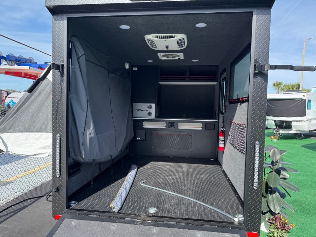 2026 inTech RV 2026 inTech RV Flyer Toy Hauler Expandable - thumbnail 6