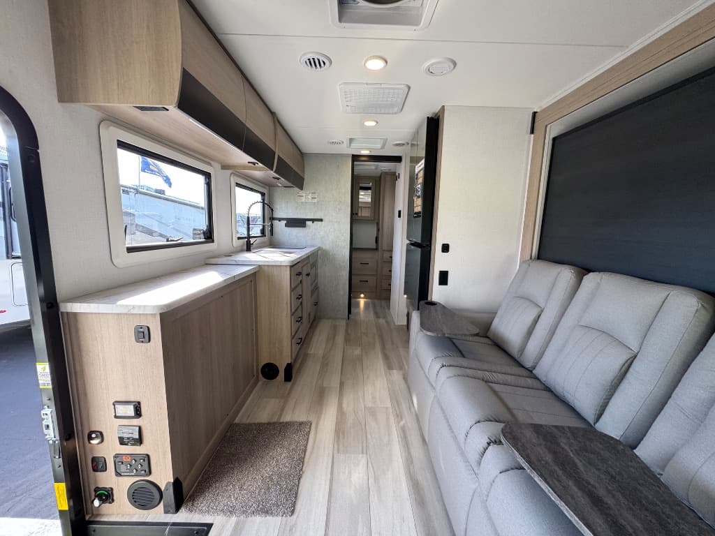 2026 Forest River 2026 Forest River Forester - thumbnail 8