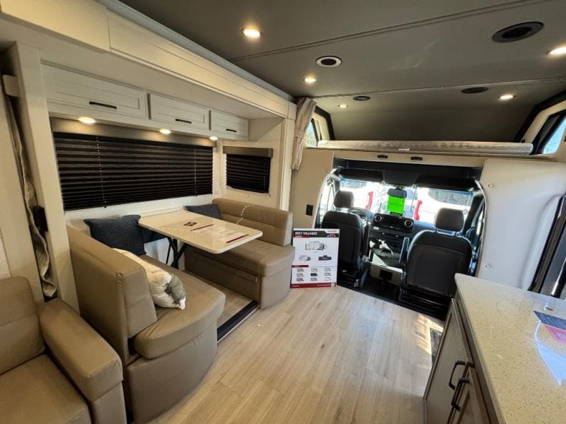 2027 Renegade 2027 Renegade Villagio - thumbnail 13