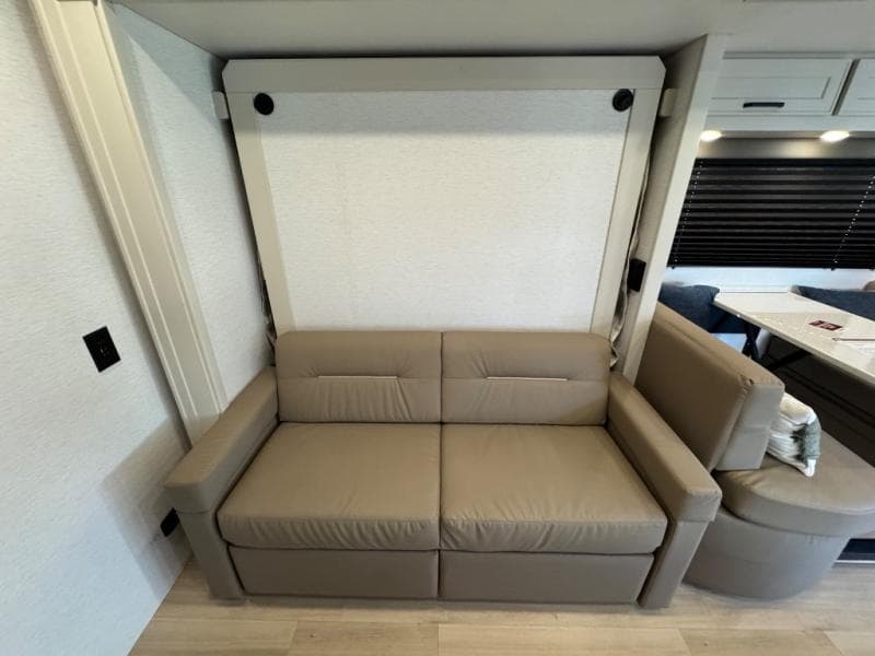 2027 Renegade 2027 Renegade Villagio - thumbnail 14