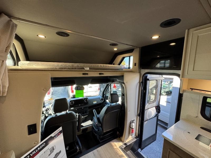 2027 Renegade 2027 Renegade Villagio - thumbnail 19