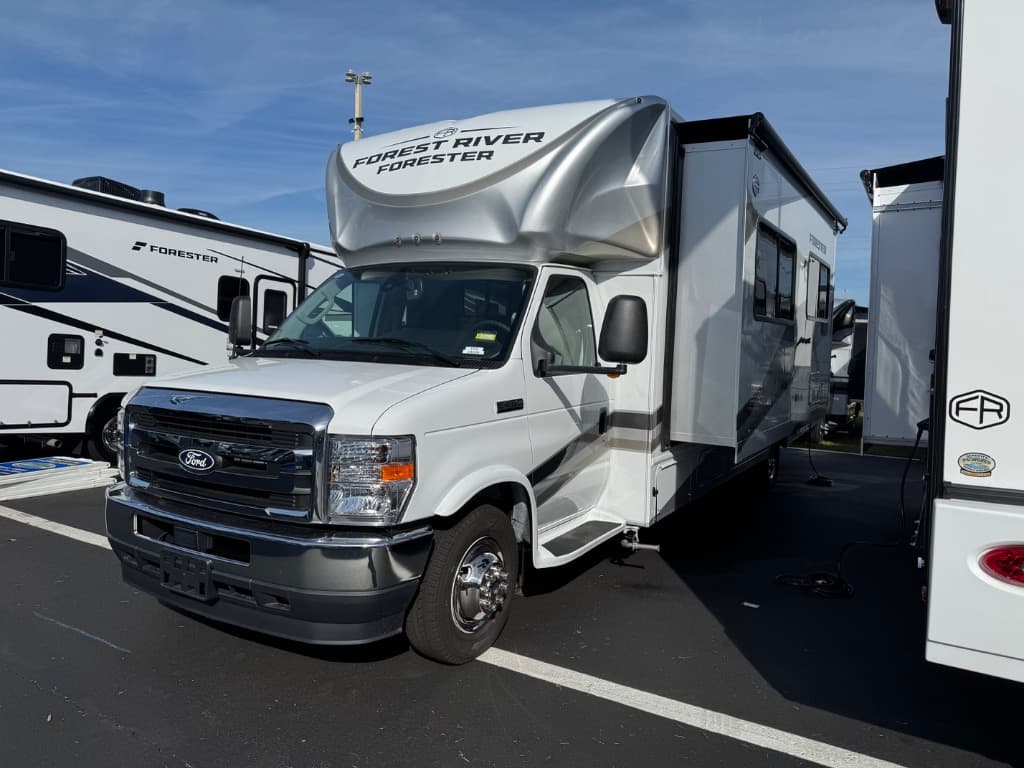 2026 Forest River 2026 Forest River Forester Classic - thumbnail 3