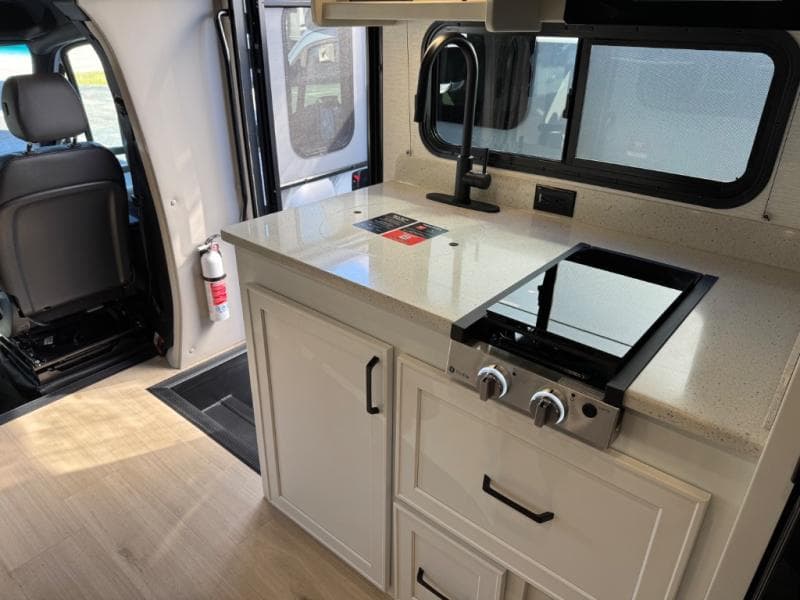 2027 Renegade 2027 Renegade Villagio - thumbnail 9