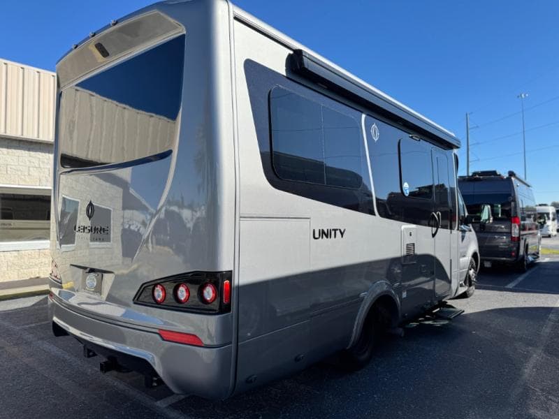 2026 Leisure Travel Vans 2026 Leisure Travel Vans Unity - thumbnail 5