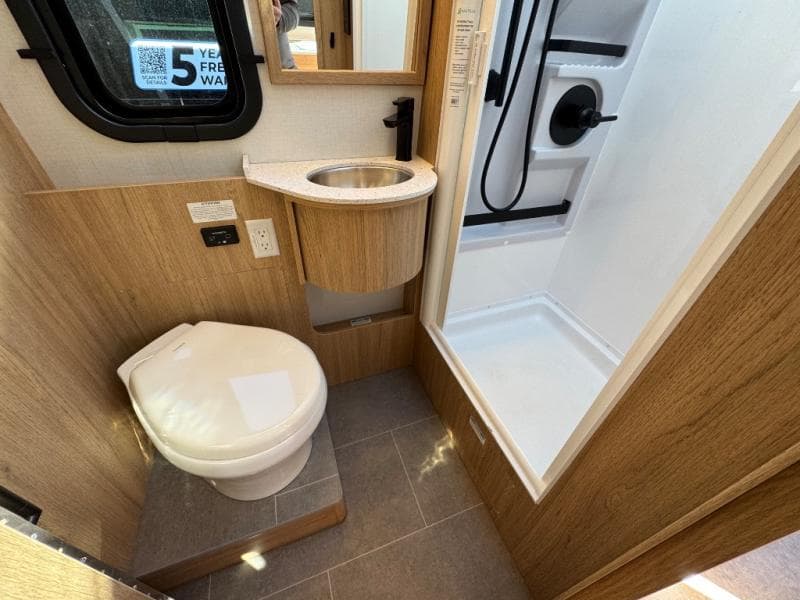 2026 Leisure Travel Vans 2026 Leisure Travel Vans Unity - thumbnail 23