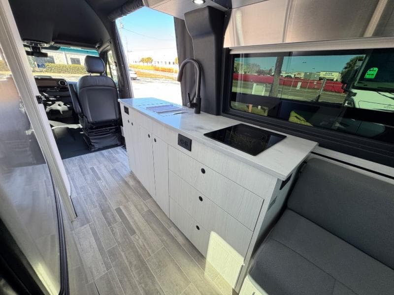 2026 Pleasure-Way 2026 Pleasure-Way Plateau - thumbnail 10