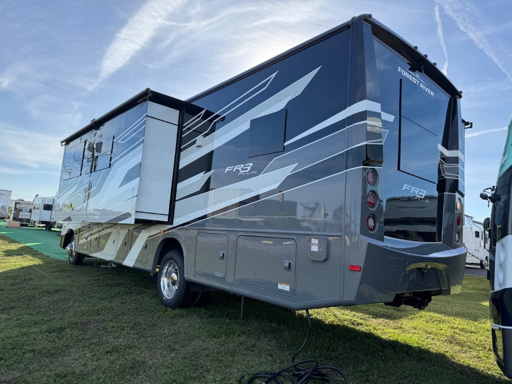 2026 Forest River 2026 Forest River FR3 - thumbnail 4