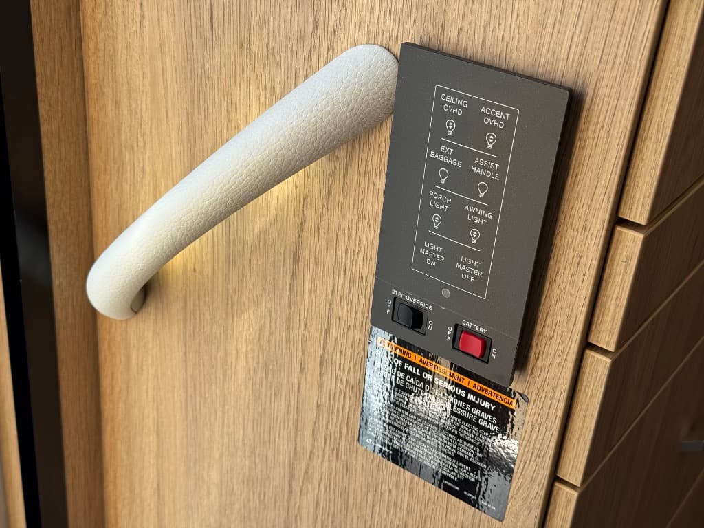 2026 Leisure Travel Vans 2026 Leisure Travel Vans Unity - thumbnail 20