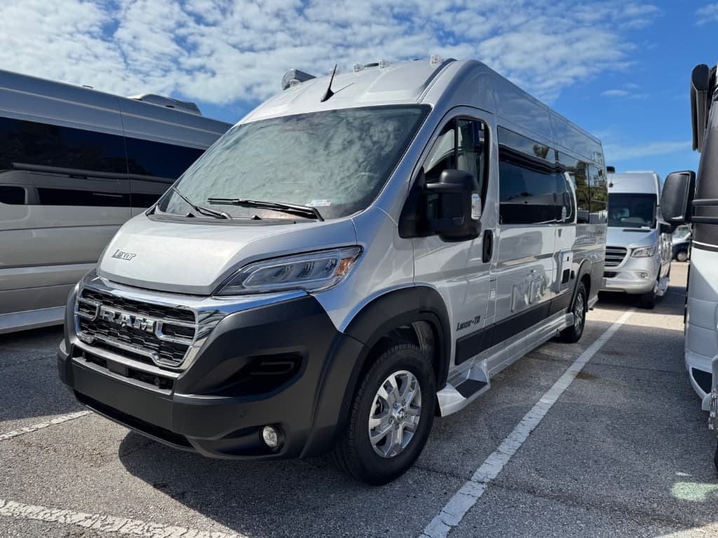 2026 Pleasure-Way 2026 Pleasure-Way Lexor - thumbnail 3