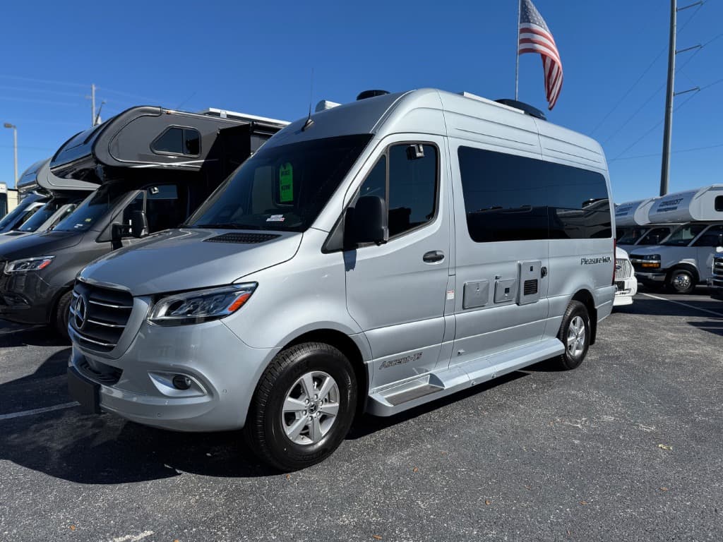 2026 Pleasure-Way 2026 Pleasure-Way Ascent - thumbnail 3