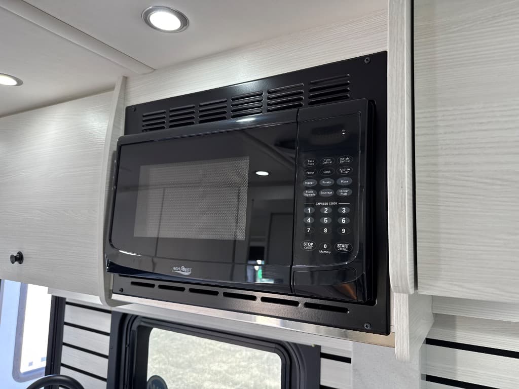 2026 Pleasure-Way 2026 Pleasure-Way Plateau - thumbnail 11