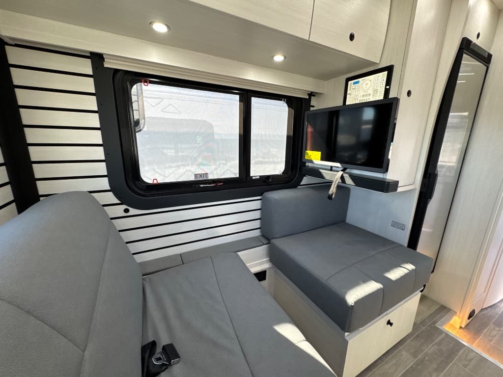 2026 Pleasure-Way 2026 Pleasure-Way Plateau - thumbnail 15