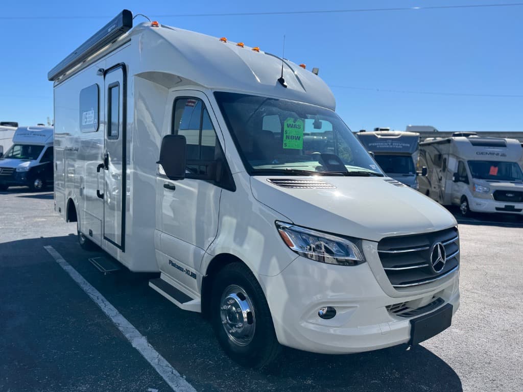 2026 Pleasure-Way Plateau XLRB