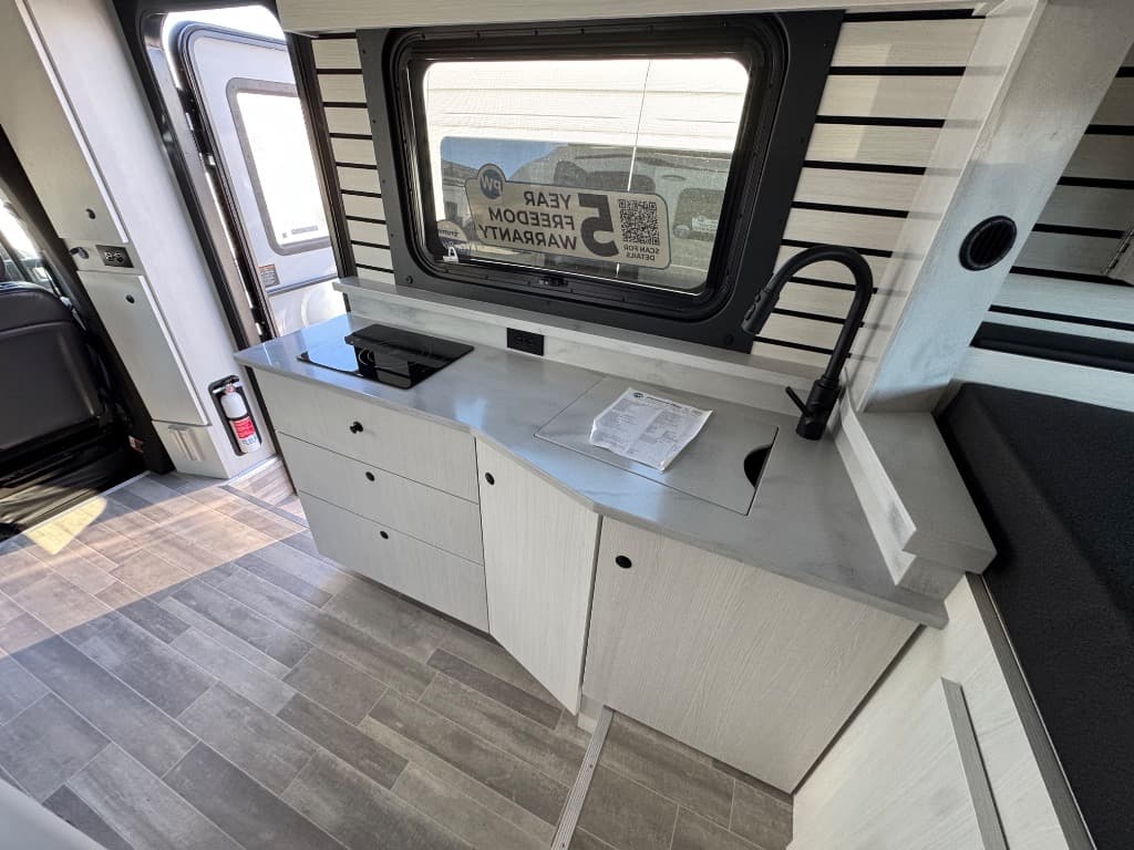 2026 Pleasure-Way 2026 Pleasure-Way Plateau - thumbnail 10