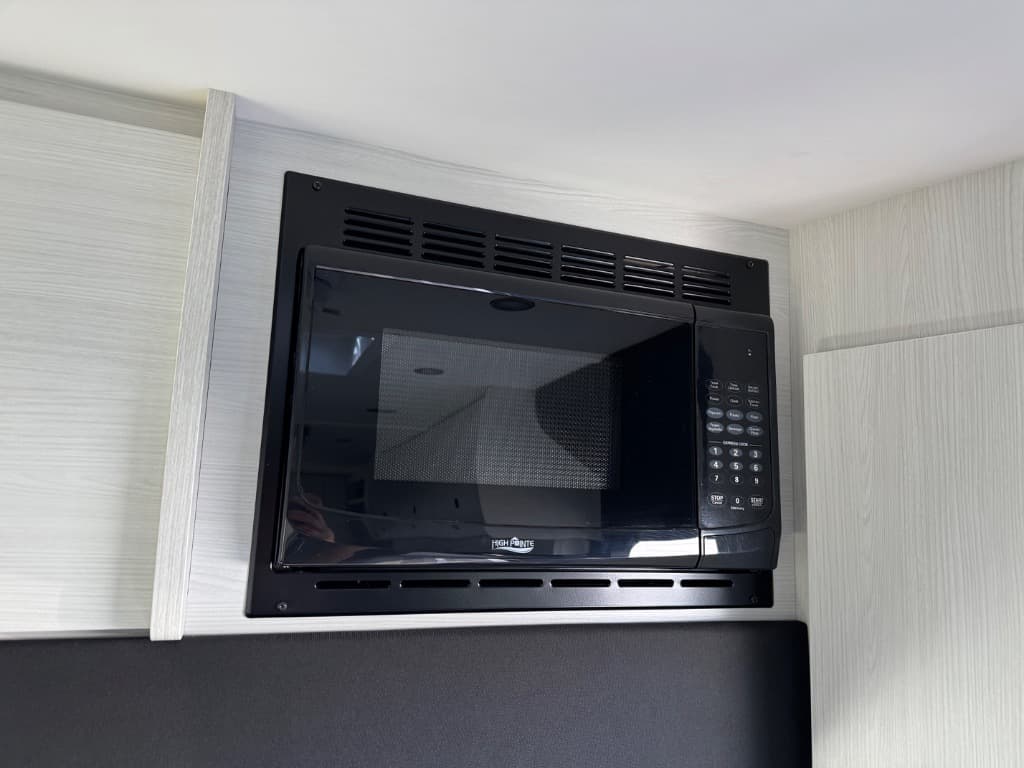 2026 Pleasure-Way 2026 Pleasure-Way Plateau - thumbnail 18