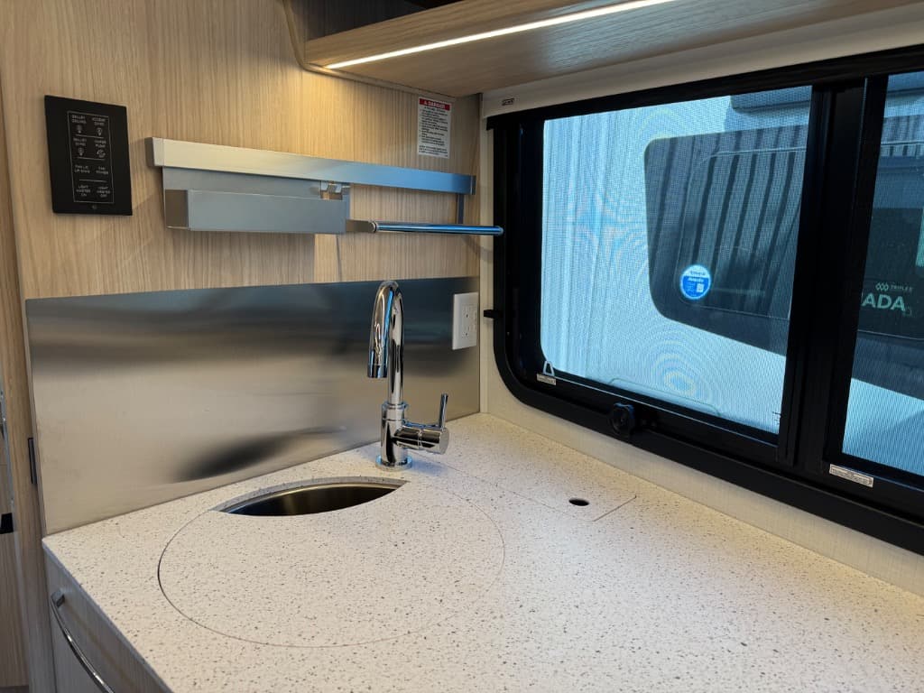 2026 Leisure Travel Vans 2026 Leisure Travel Vans Unity - thumbnail 9