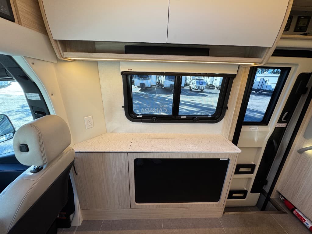 2026 Leisure Travel Vans 2026 Leisure Travel Vans Unity - thumbnail 12