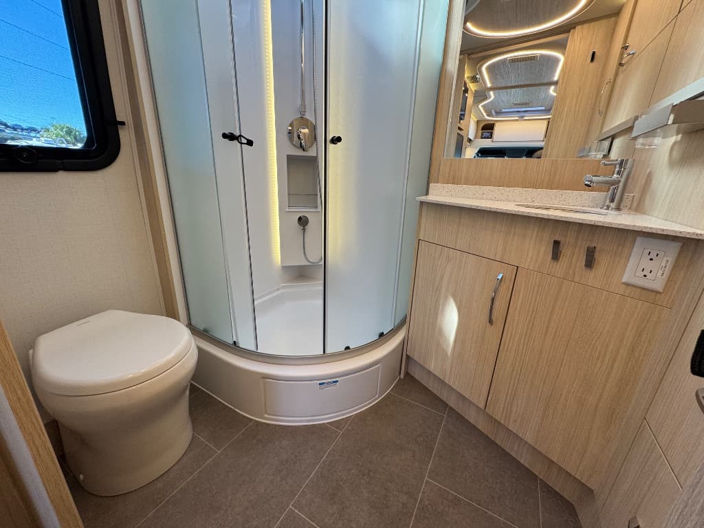 2026 Leisure Travel Vans 2026 Leisure Travel Vans Unity - thumbnail 15