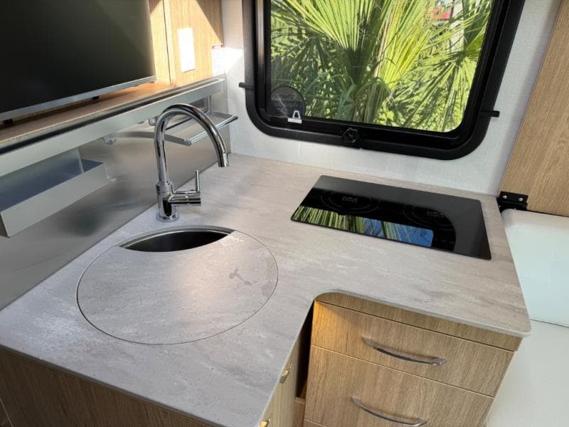 2026 Leisure Travel Vans 2026 Leisure Travel Vans Wonder - thumbnail 8