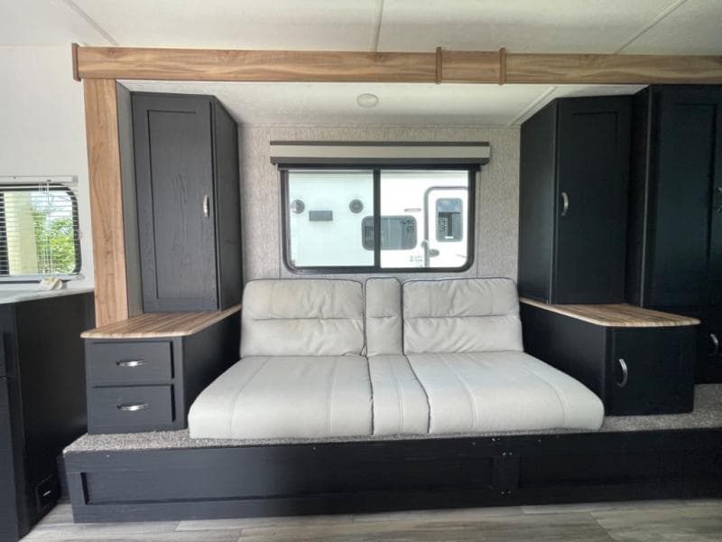 2023 Coachmen 2023 Coachmen Freedom Express - thumbnail 17