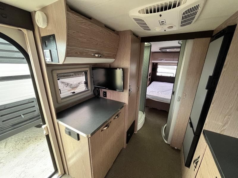 2020 nuCamp 2020 nuCamp AVIA - thumbnail 17