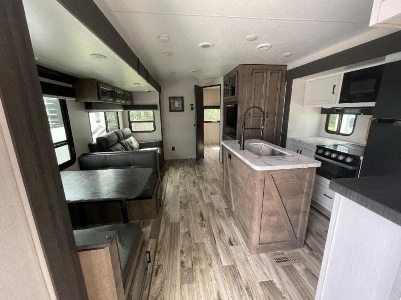 2024 Venture RV 2024 Venture RV SportTrek - thumbnail 16