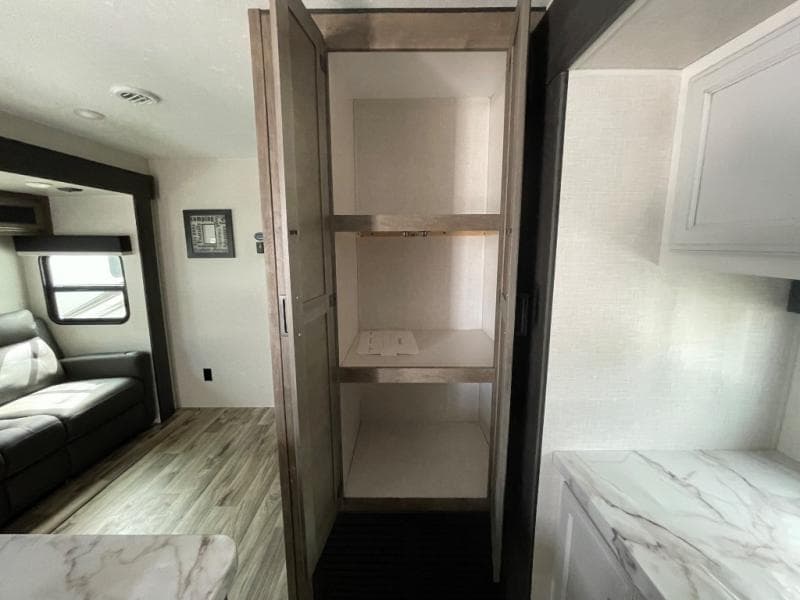 2024 Venture RV 2024 Venture RV SportTrek - thumbnail 31