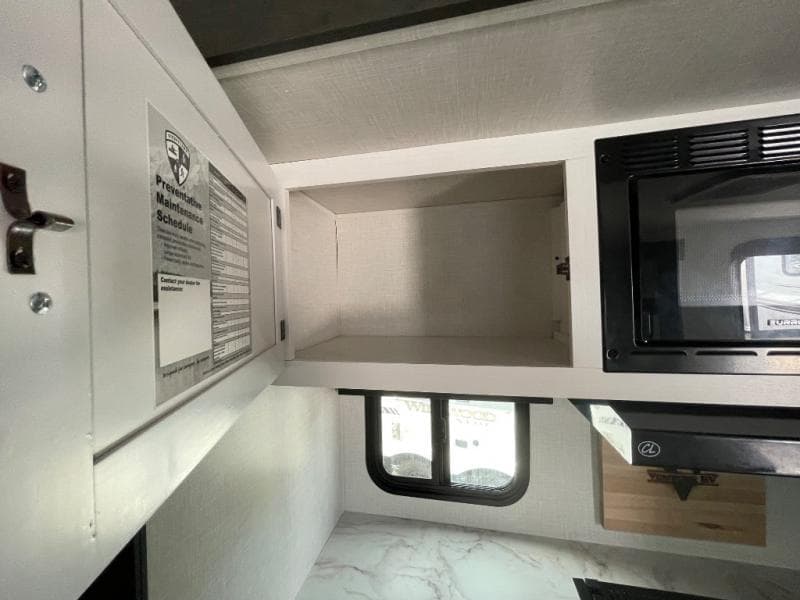 2024 Venture RV 2024 Venture RV SportTrek - thumbnail 32