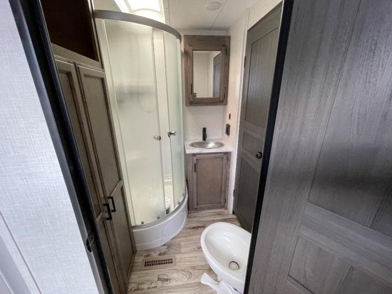 2024 Venture RV 2024 Venture RV SportTrek - thumbnail 38