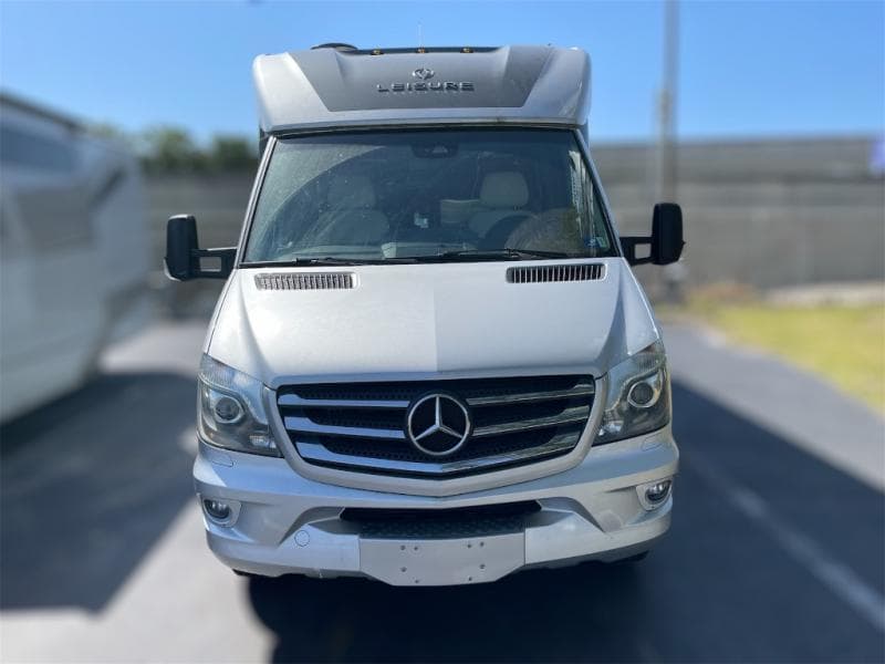 2018 Leisure Travel Vans 2018 Leisure Travel Vans Unity - thumbnail 2