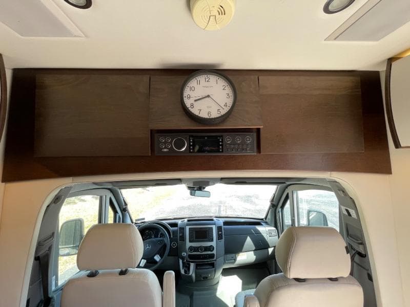 2018 Leisure Travel Vans 2018 Leisure Travel Vans Unity - thumbnail 6