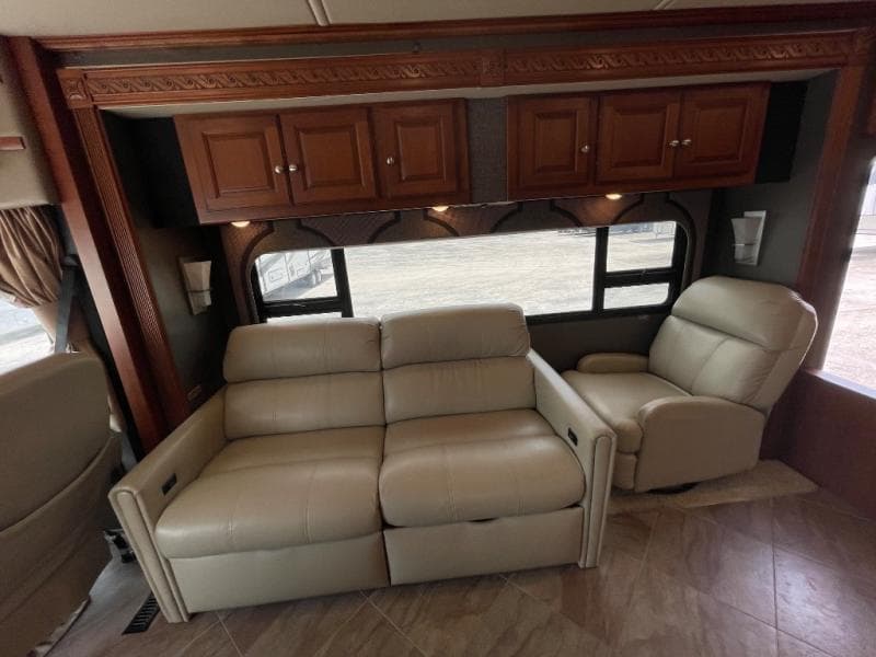 2017 Winnebago 2017 Winnebago Adventurer - thumbnail 12