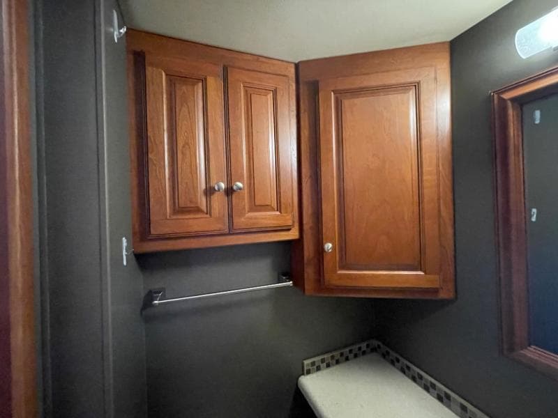 2017 Winnebago 2017 Winnebago Adventurer - thumbnail 31